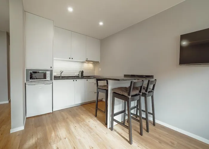 Crystal Palace Garden Stylish Apartment By Vacationy